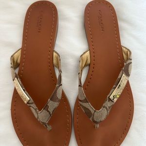 Coach Sommer Signature Sandal with Gold Plated Coach Logo Size 8